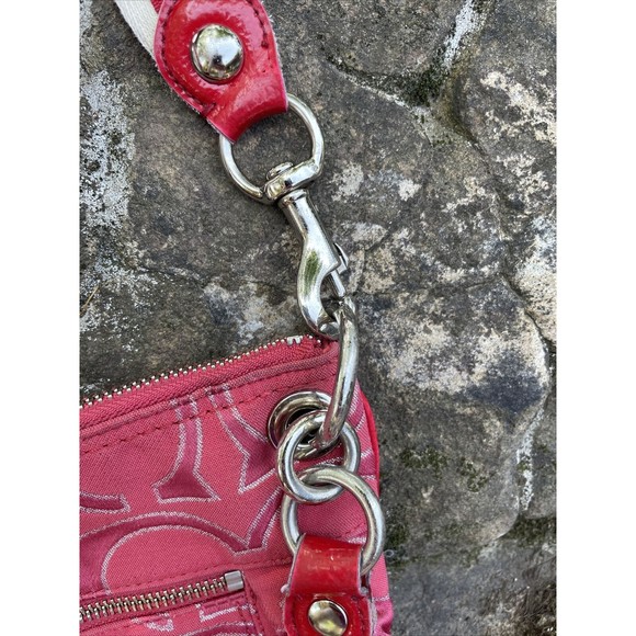 ❤️$98 COACH Poppy Signature Lurex Large Wristlet Pouch Bag Ruby RARE HTF 46121❤ - Picture 3 of 10